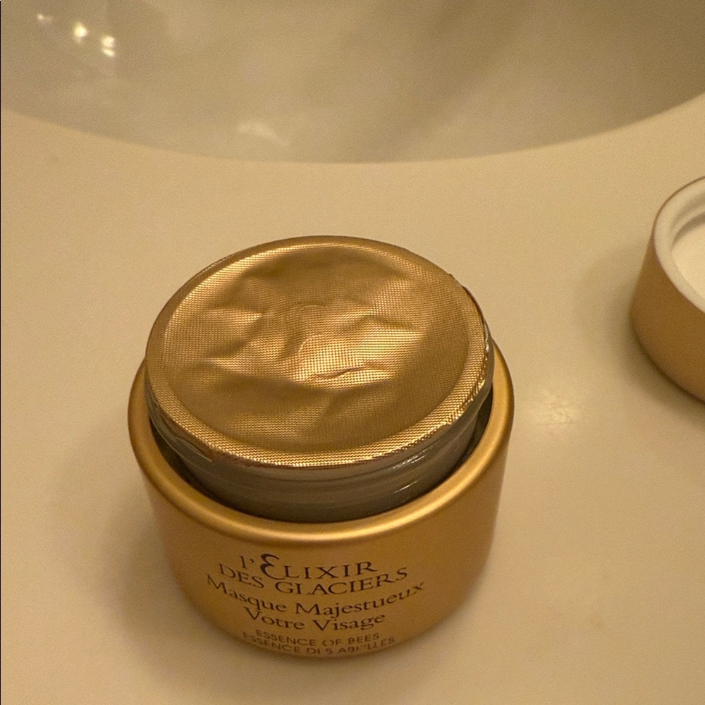 Valmont L'Elixir Des Glaciers Gold Skincare Mask - Picture 2 of 2